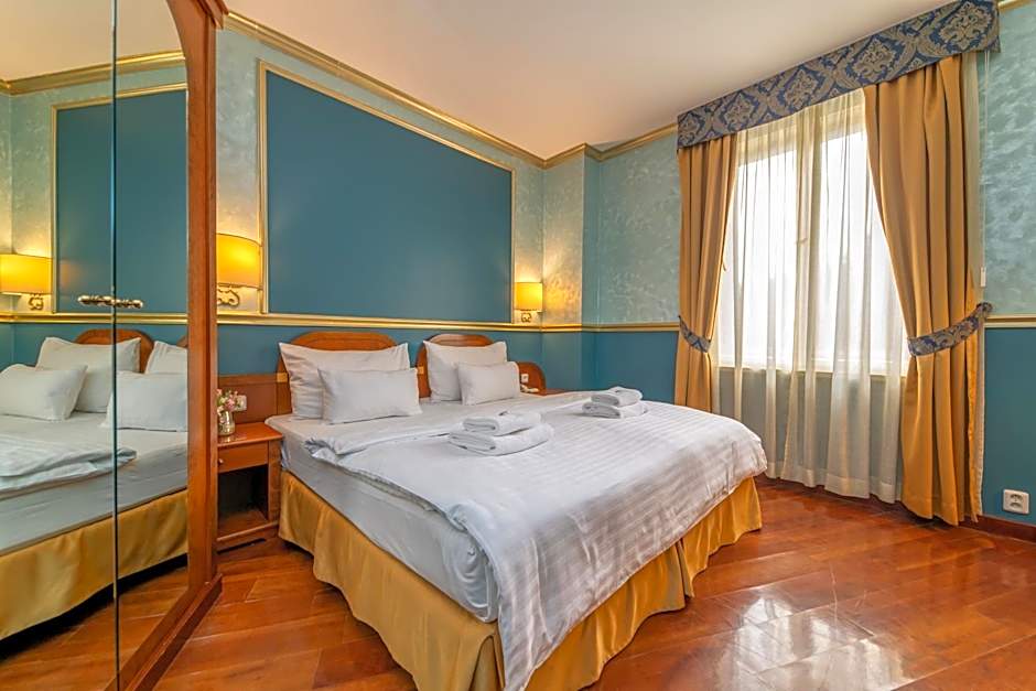 Hotel Kinsky Fountain