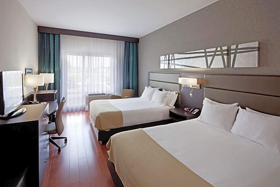 Holiday Inn Express Hotel & Suites Saint - Hyacinthe By IHG