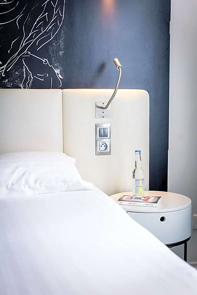 Hotel Montparnasse Saint Germain