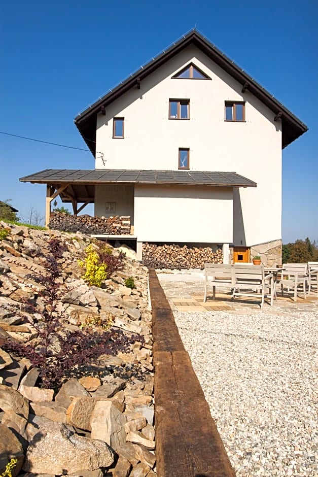 Swoboda na szczycie góry