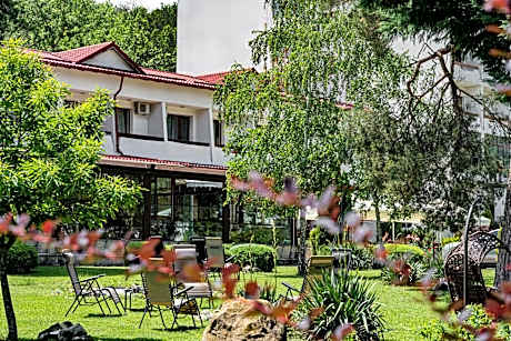 Hotel Sallaris Monteoru