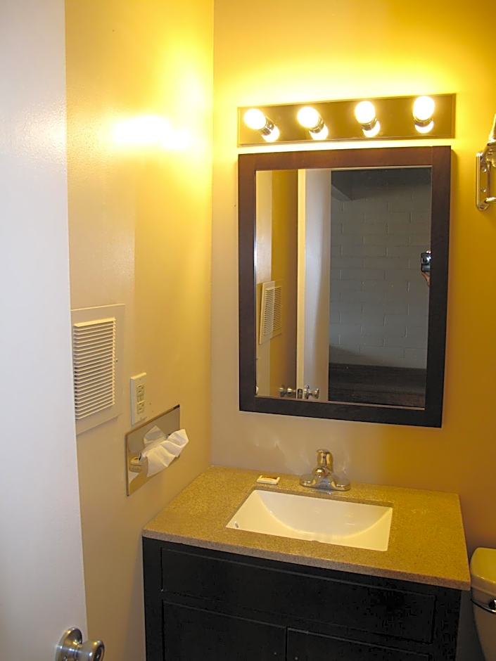 Hotel West Inn NAU - Downtown Flagstaff