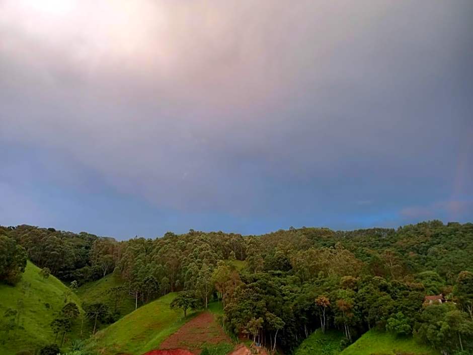 Chalé monte verde com hidromassagem