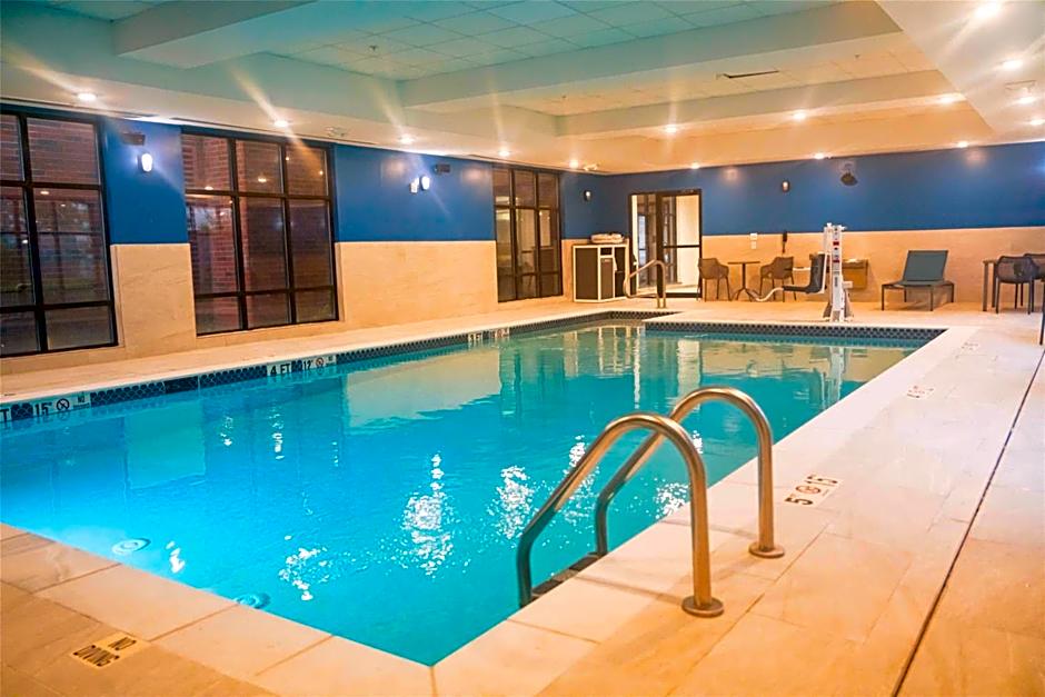 Hampton Inn By Hilton Gonzales