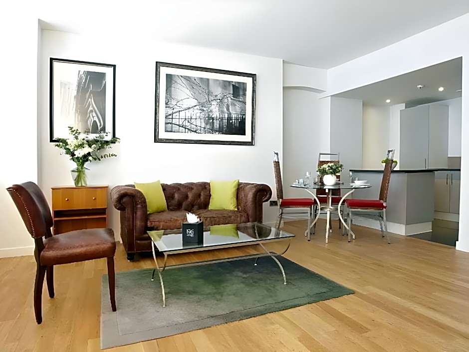 196 Bishopsgate Apartments by DMONTRIO