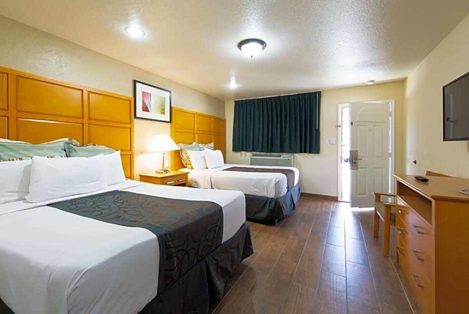 Travelodge by Wyndham Merced Yosemite