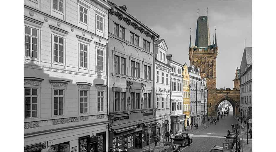 Mostecká 12 Residence