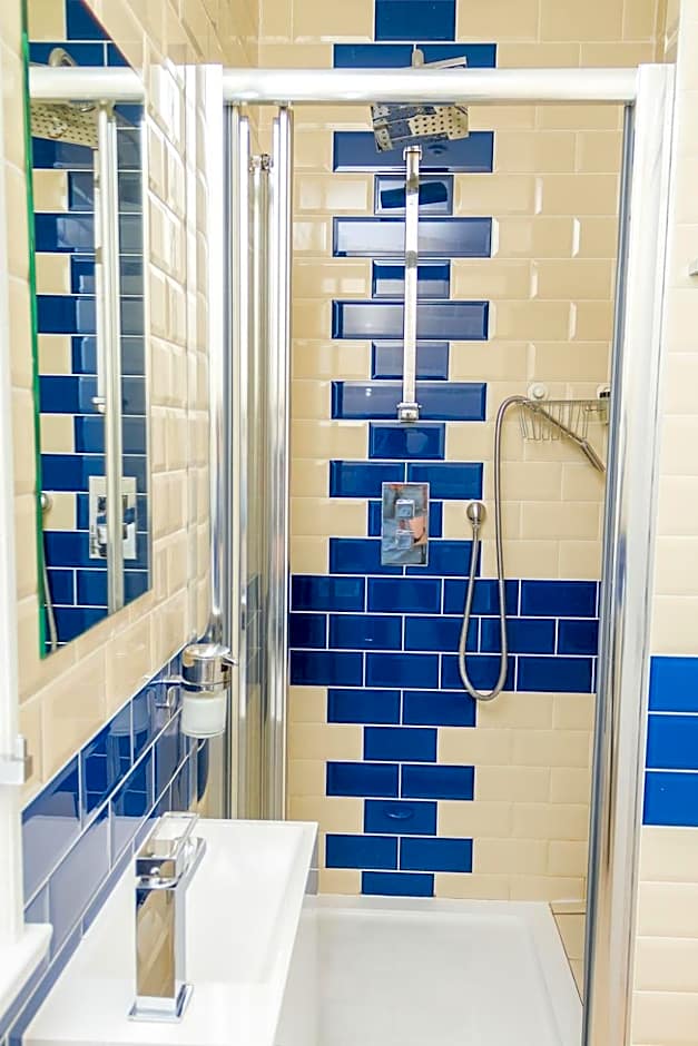 The Captain Cook Inn