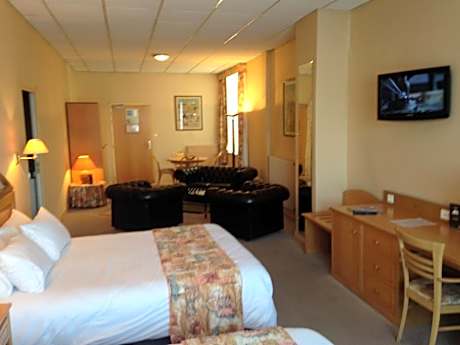 Metropol Hotel