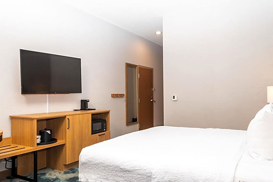 Hampton Inn & Suites Addison