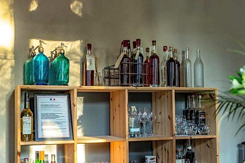 Le Castel Pierre - 7ch&7sdb avec clim, piscine XL, salle fitness et sauna pour 18 personnes