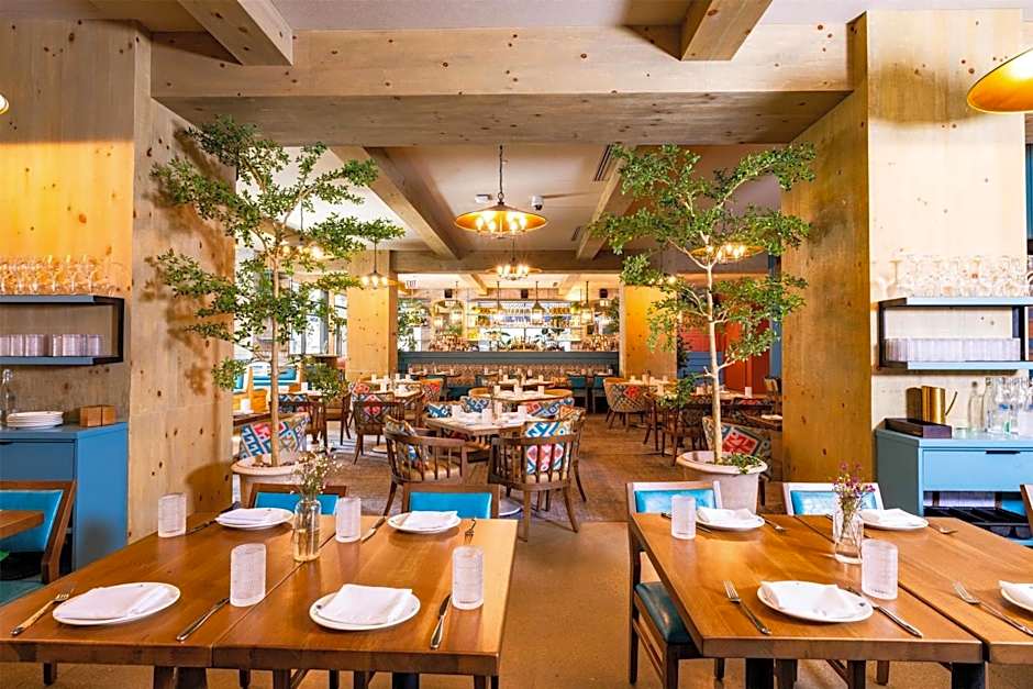 Home2 Suites By Hilton Chicago River North