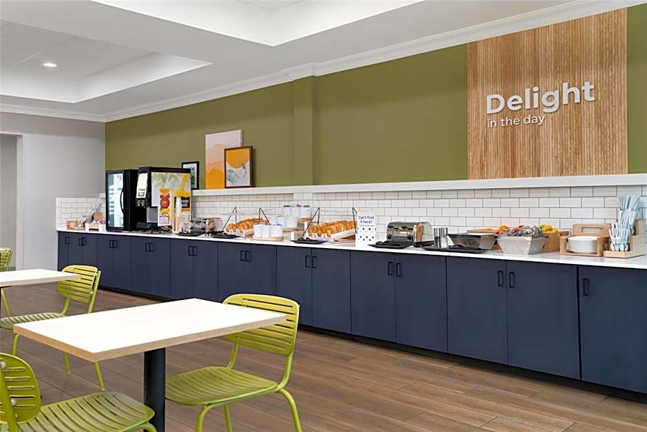 Spark by Hilton Rahway