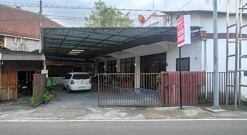 OYO 2519 Mayang Garini