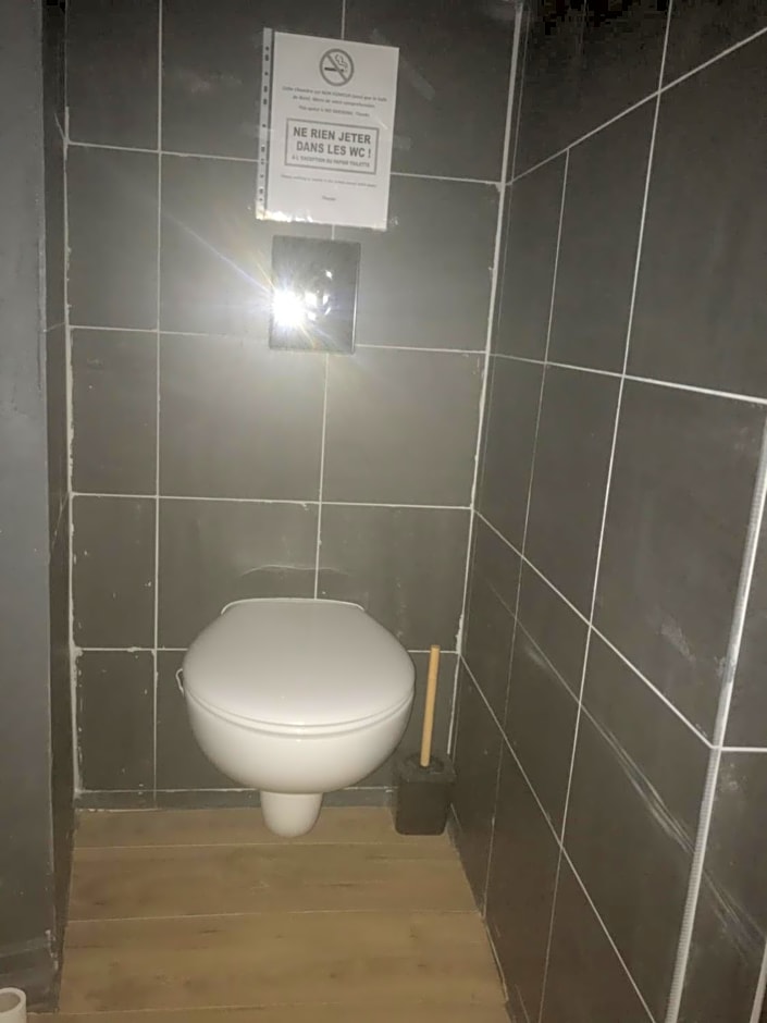 Chambre privée totalement indépendante au c¿ur de la ville