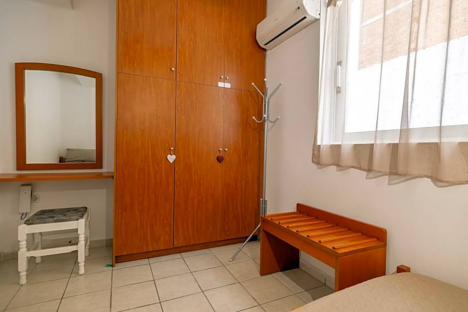 Valianos Studios - Apartments