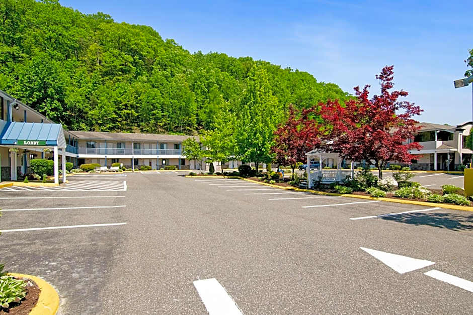 Americas Best Value Inn Torrington, CT