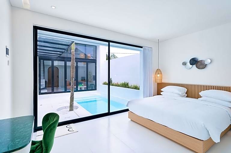 Este Villa by Hombali