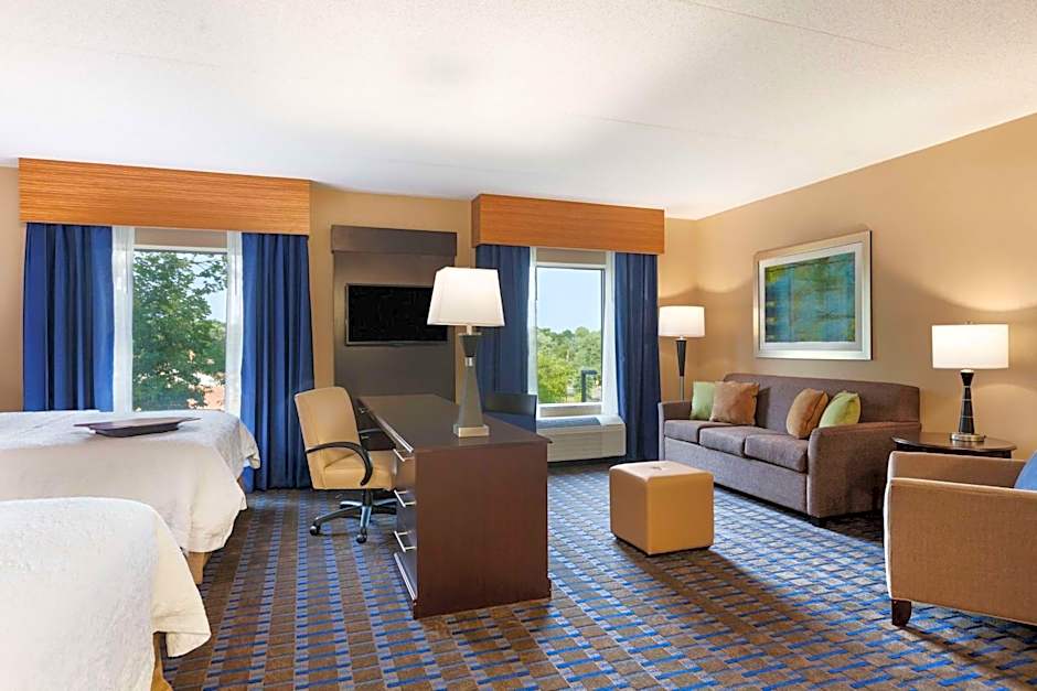 Hampton Inn By Hilton & Suites Camp Springs