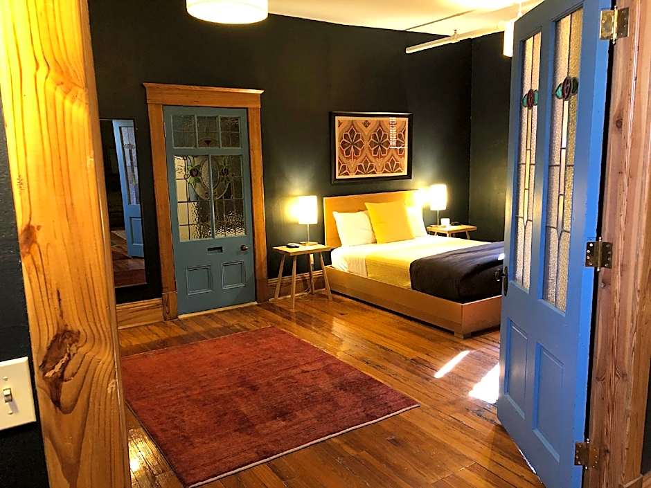Photo 1 of 7 of Suite, Bathtub, River View