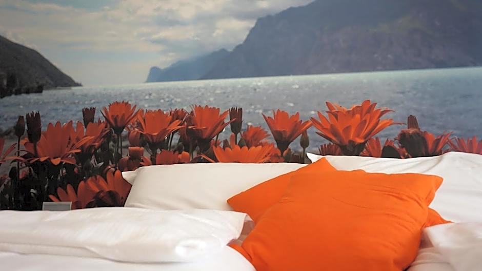 Residence Rivachiara (check-in at Hotel Riviera in Viale Rovereto, 95)