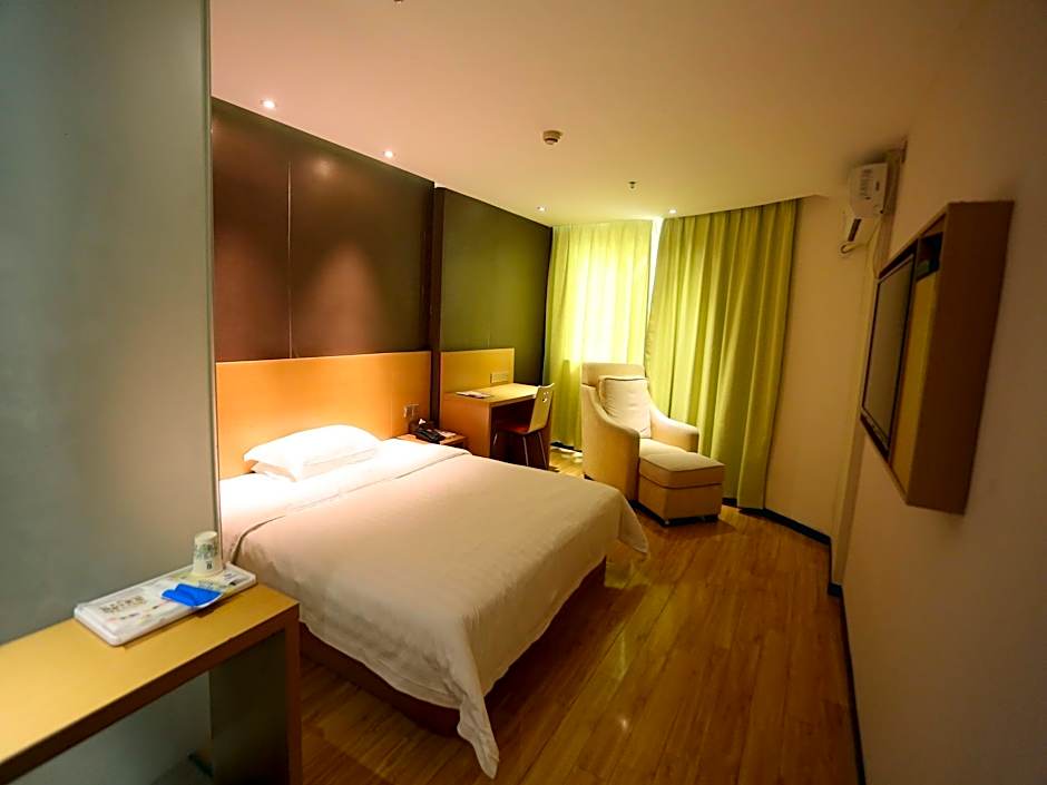 7 Days Inn Yunfu Luoding Central