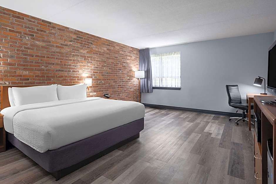 Travelodge by Wyndham Barrie