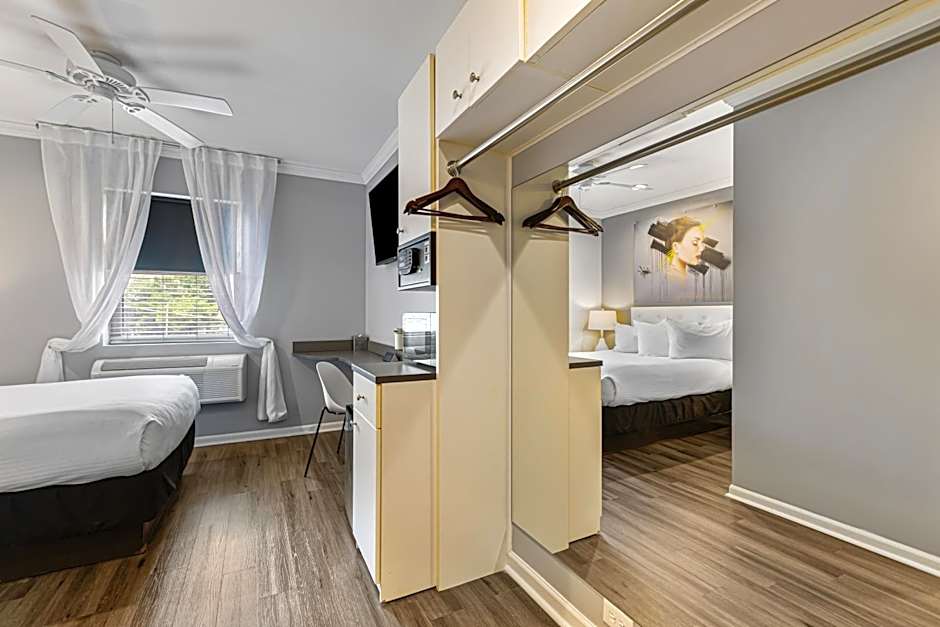 Hotel Chicago West Loop, SureStay Collection by Best Western