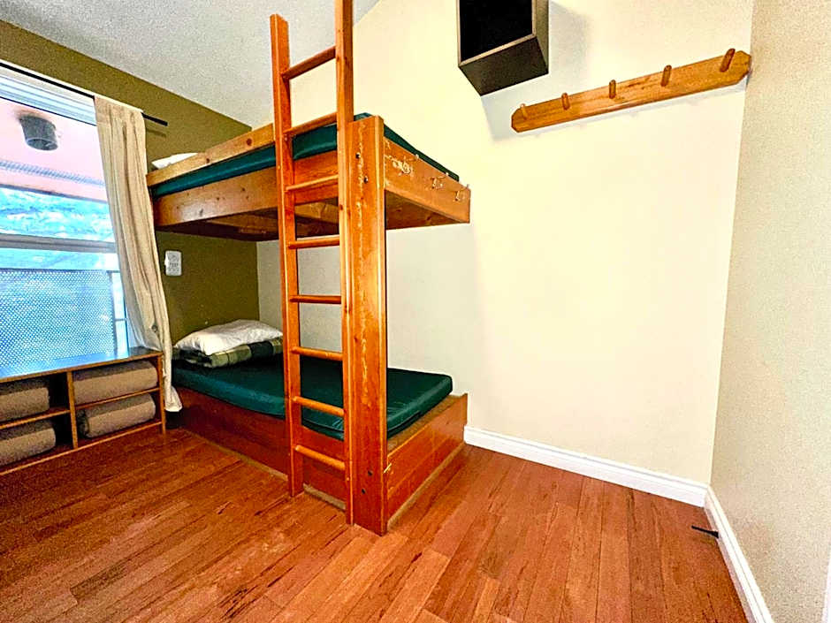 Canmore Alpine Hostel - Alpine Club of Canada