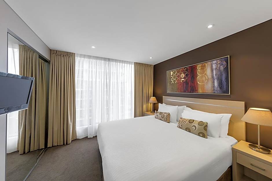 Oaks Adelaide Horizons Suites