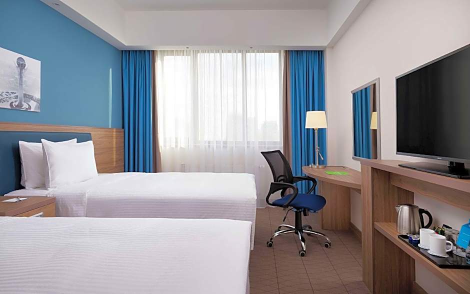 Hampton by Hilton Astana Triumphal Arch