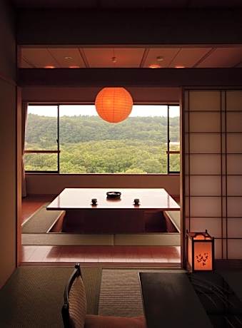 Deluxe Japanese-Style Room