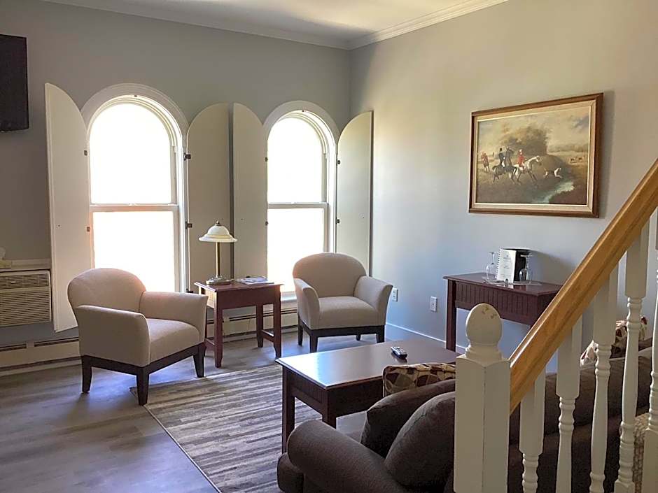 Lunenburg Arms Hotel