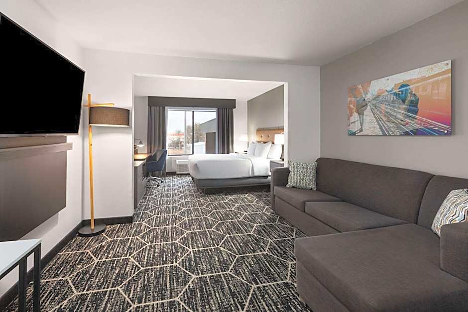 La Quinta Inn & Suites by Wyndham Meridian