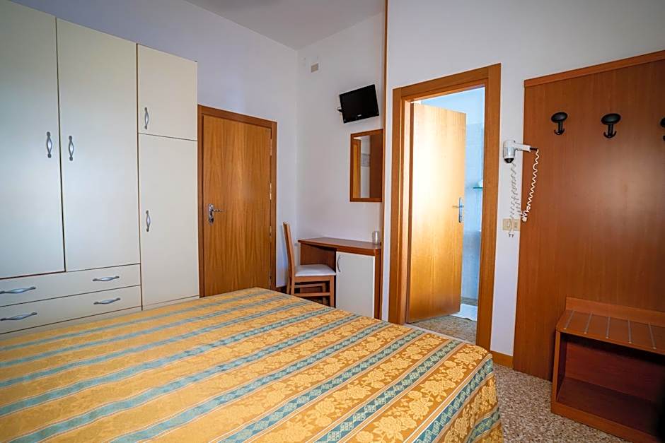 Hotel Happy