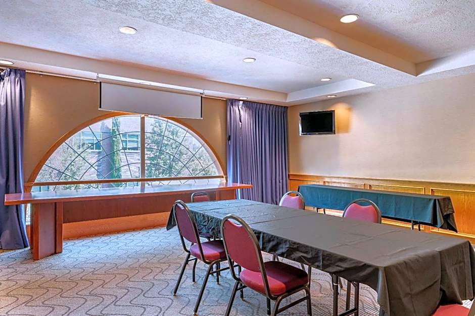 Comfort Suites Salem