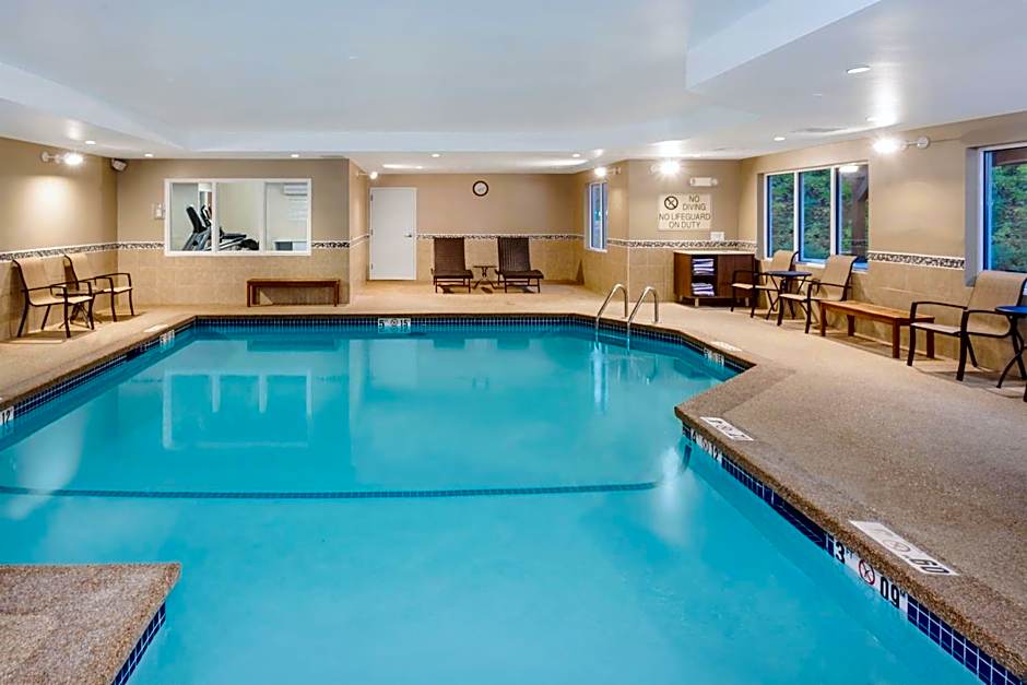 Holiday Inn Express & Suites Tilton By IHG