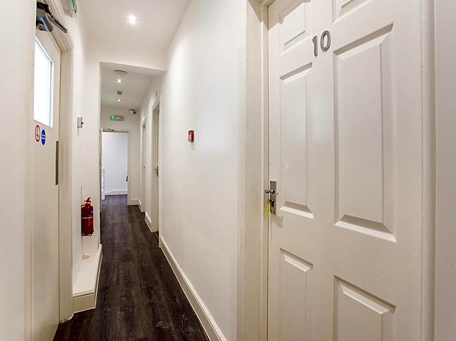 The Broadway Hotel - London Heathrow