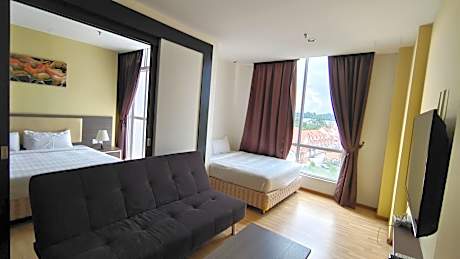 Deluxe Quadruple Room