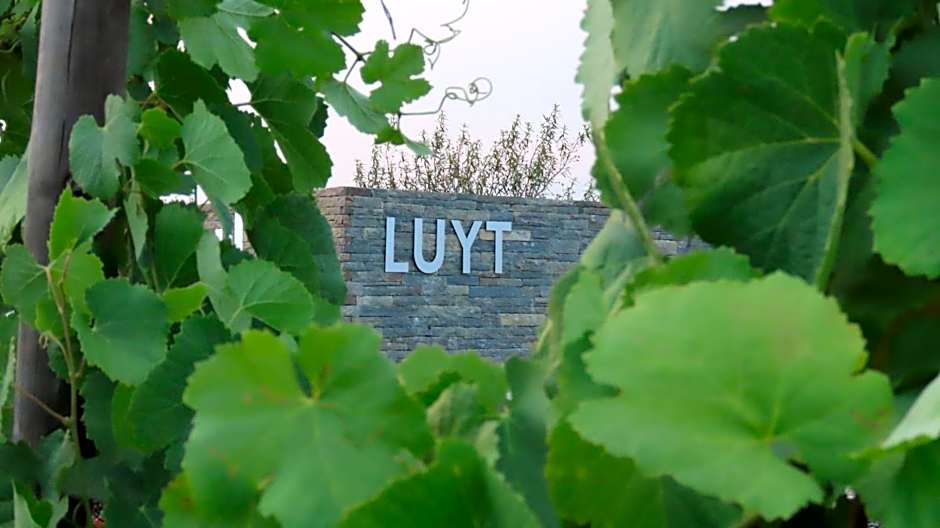 Stay at the Winemaker