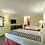 Capital O Fairway Inn - Baytown La Porte TX