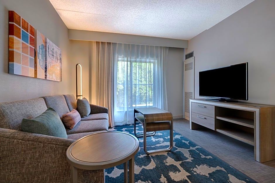 Photo 1 of 6 of 1 Bedroom 1 Queen Bed Suite, Hearing Accessible