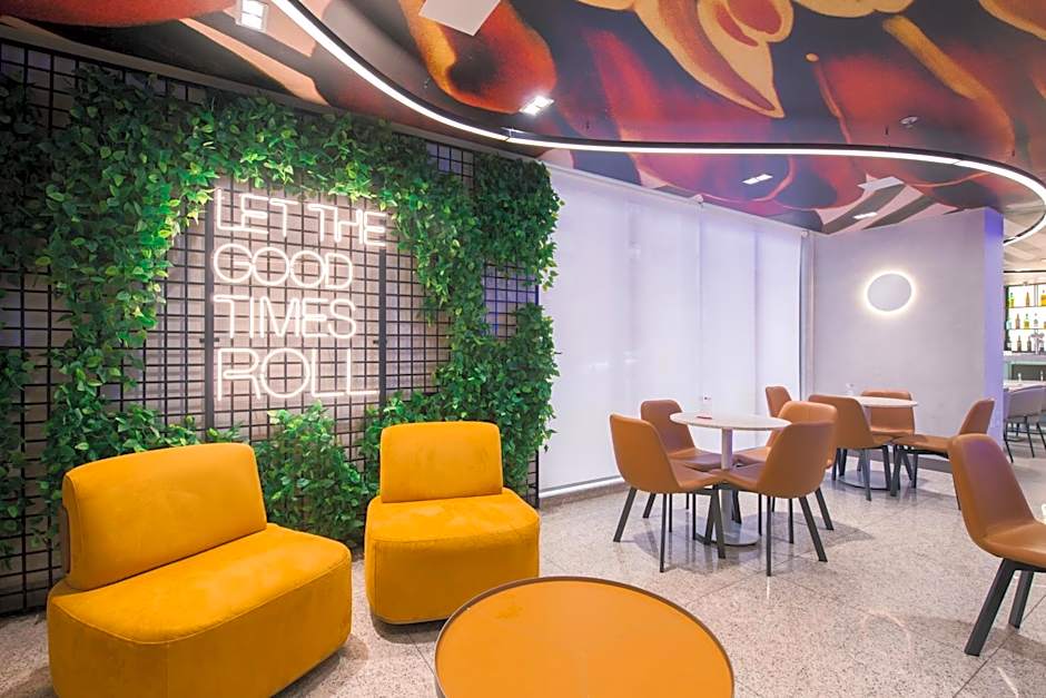 Ibis Curitiba Shopping