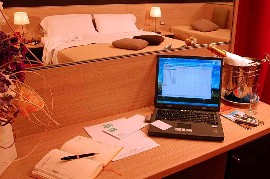 Hotel Kursaal - FRONTE MARE CON PISCINA