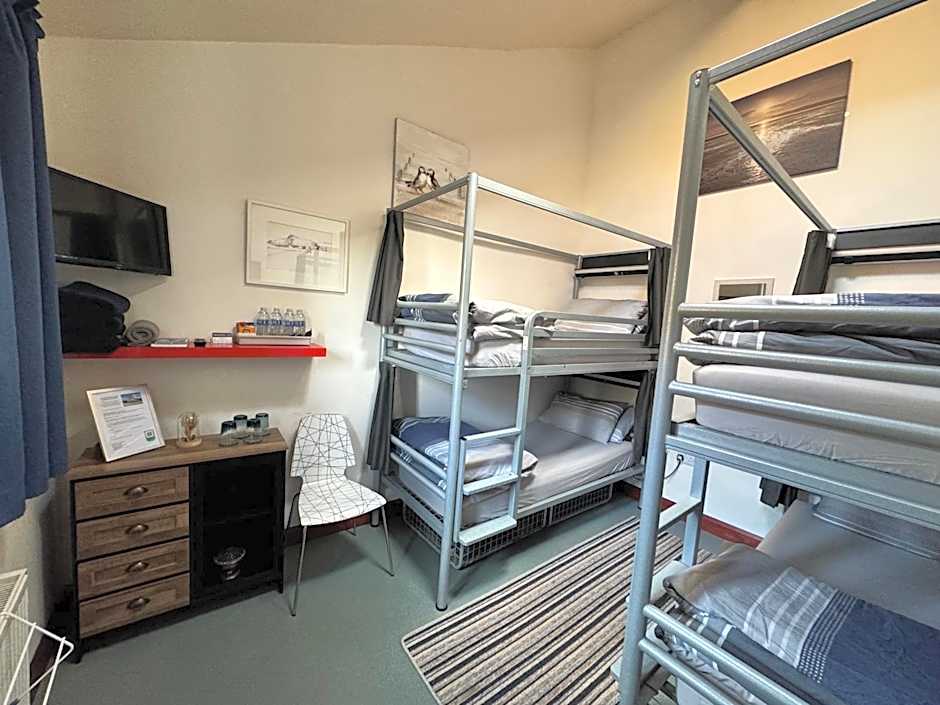 Lands End Hostel and B&B