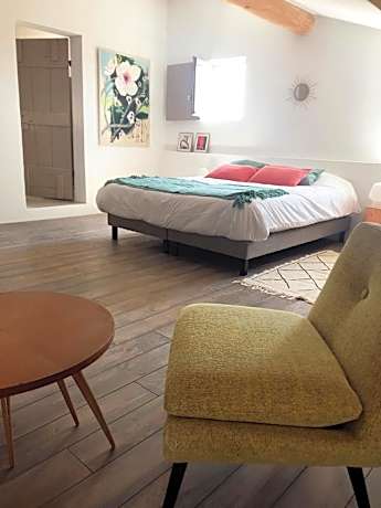 Deluxe Double Studio