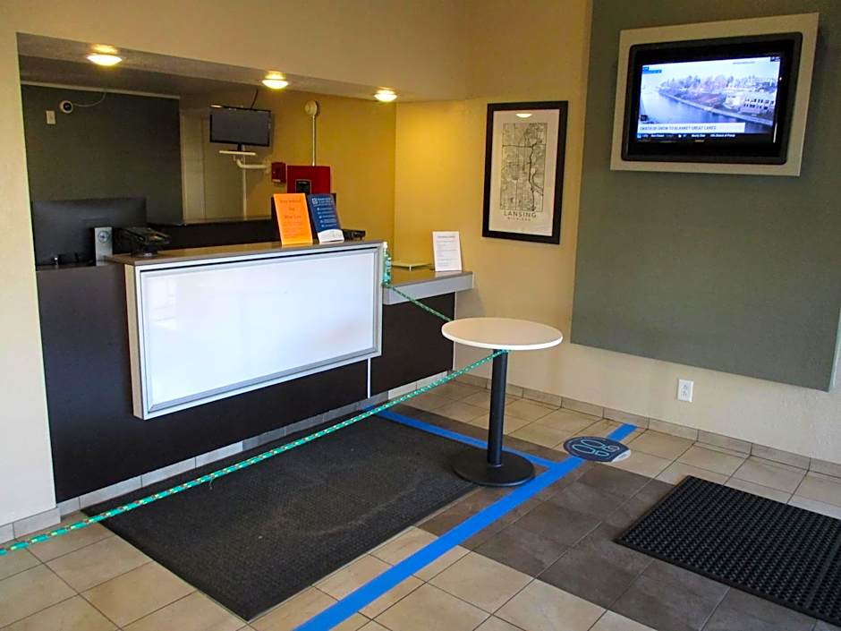 Travelodge by Wyndham Lansing