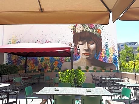 Ederlezi Zoubourlou Aparthotel