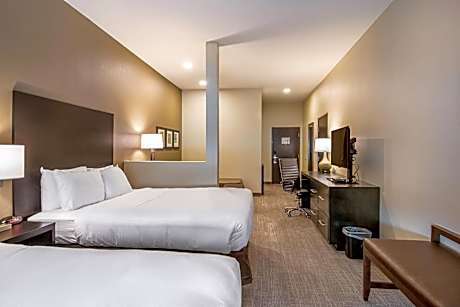 Queen Suite with Two Queen Beds - Non-Smoking