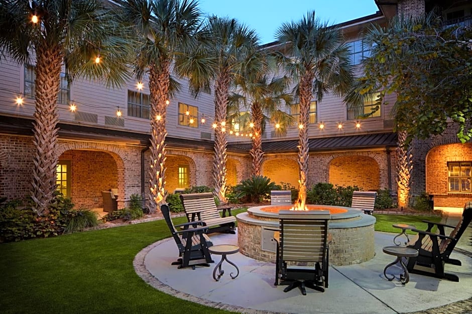 Courtyard by Marriott Charleston Mt. Pleasant